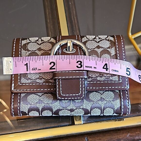 Vintage Coach Logo small wallet 3.5"x4 5" - Picture 6 of 7